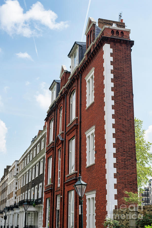 The Thin House Thurloe square London Photograph by Tim Gainey