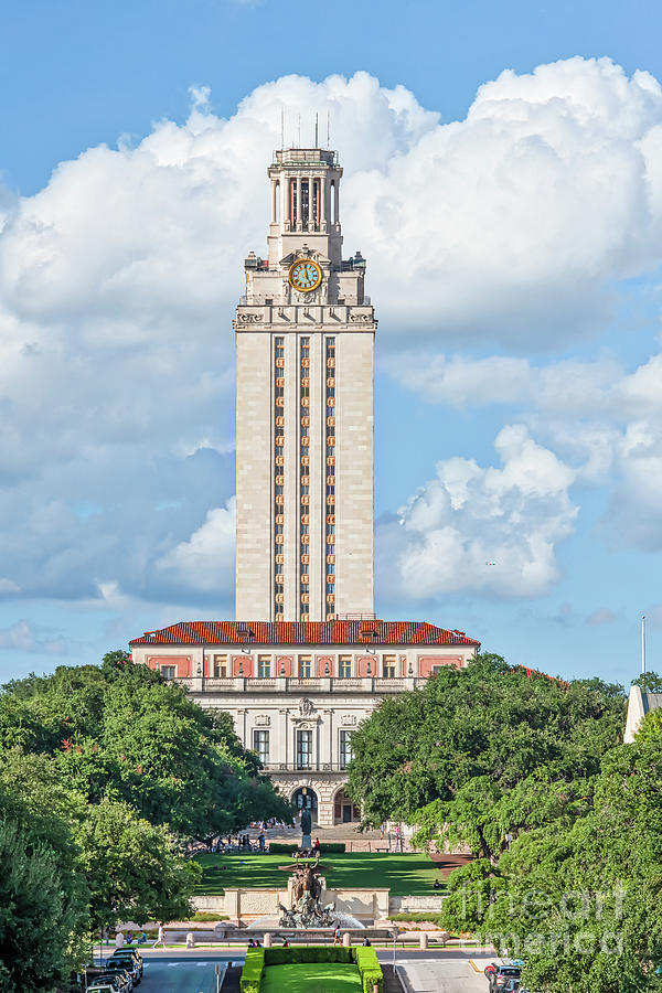 The UT Tower Austin 9408 Photograph by Bee Creek Photography - Tod and ...