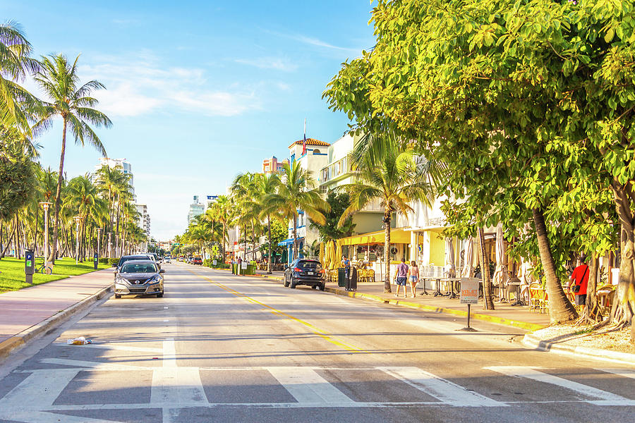 The view of famous Ocean Drive street in the morning in Miami South ...