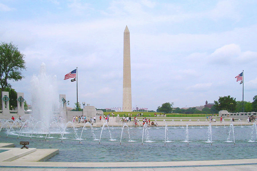 The Washington Monument  Photograph by Mike McGlothlen