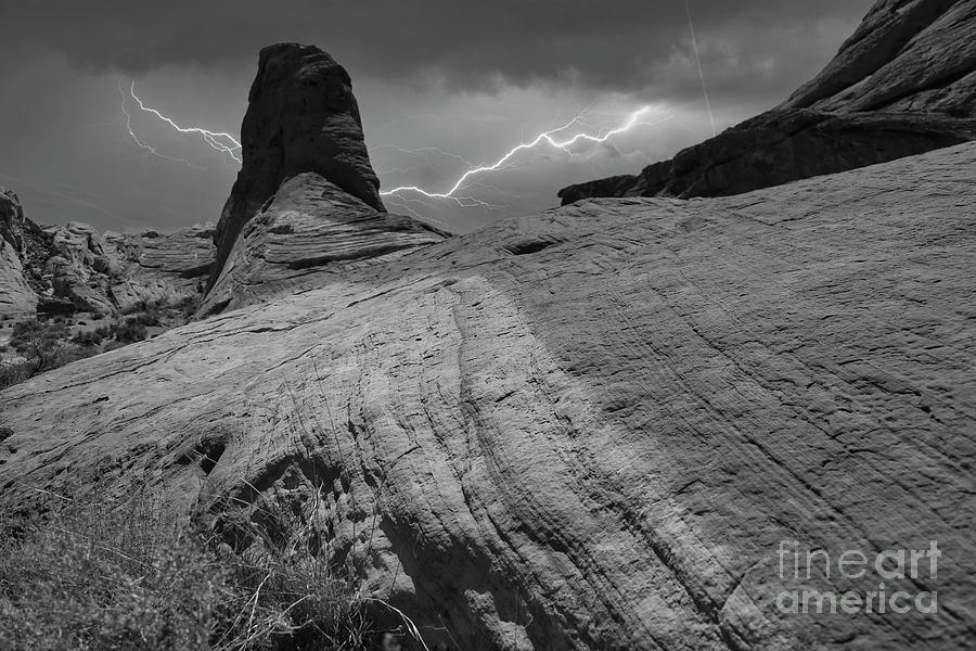 Mountain Photograph - The Wave Valley of Fire BW by Chuck Kuhn