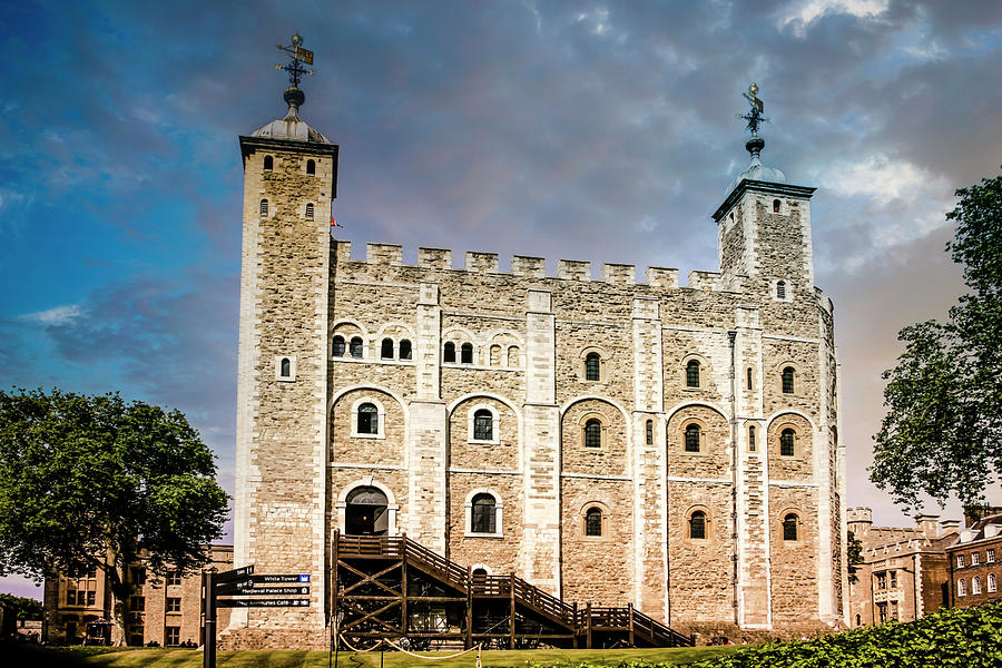 The White Tower, London Photograph by Chris Smith