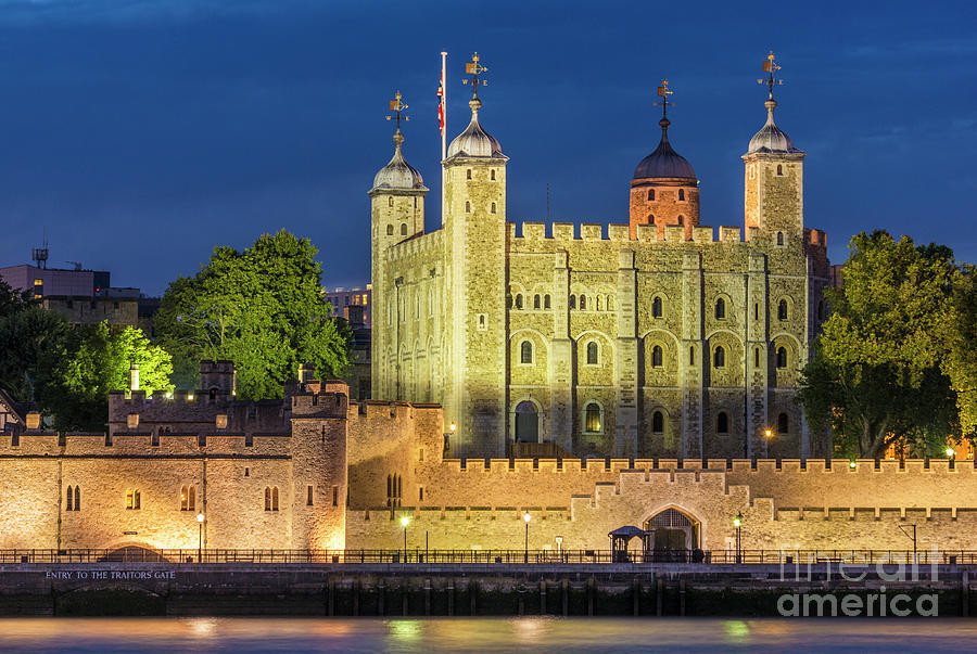 Up Movie Photograph - The White Tower, Tower of London by Neale And Judith Clark
