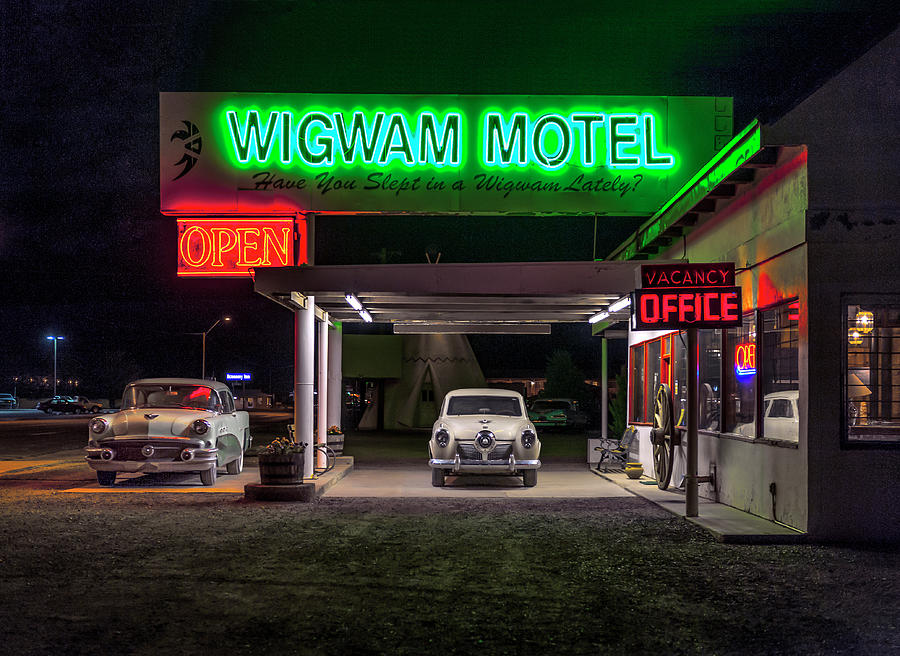 The Wigwam Motel Neon Photograph by Gary Warnimont