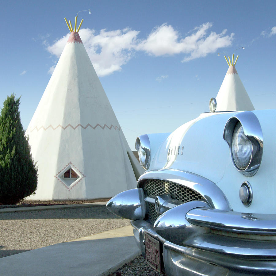 THE WIGWAM on Route 66 c Photograph by Mike McGlothlen
