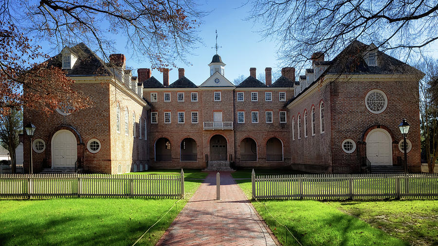 The Wren Building Courtyard - Williamsburg, Virginia Photograph by Susan Rissi Tregoning