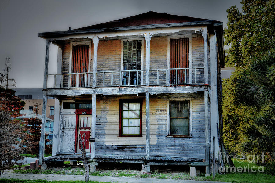 This Old House  Photograph by Savannah Gibbs