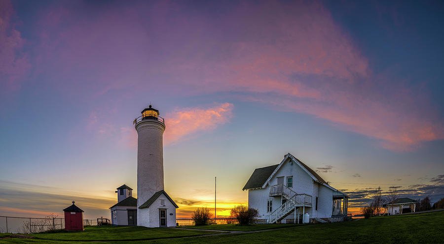 Sunset Photograph - Tibbets Point Lighthouse Dusk by Mark Papke