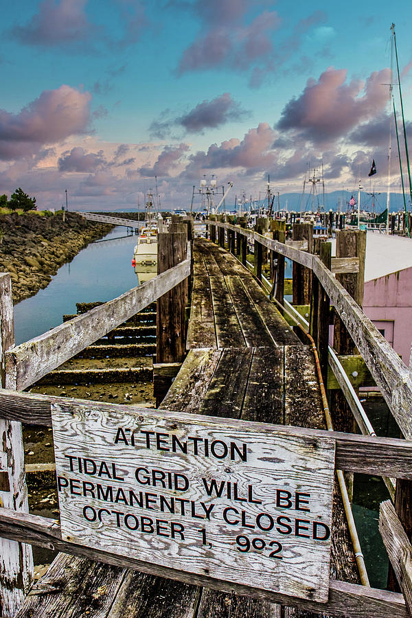 Tidal Grid Sign Photograph by Darryl Brooks