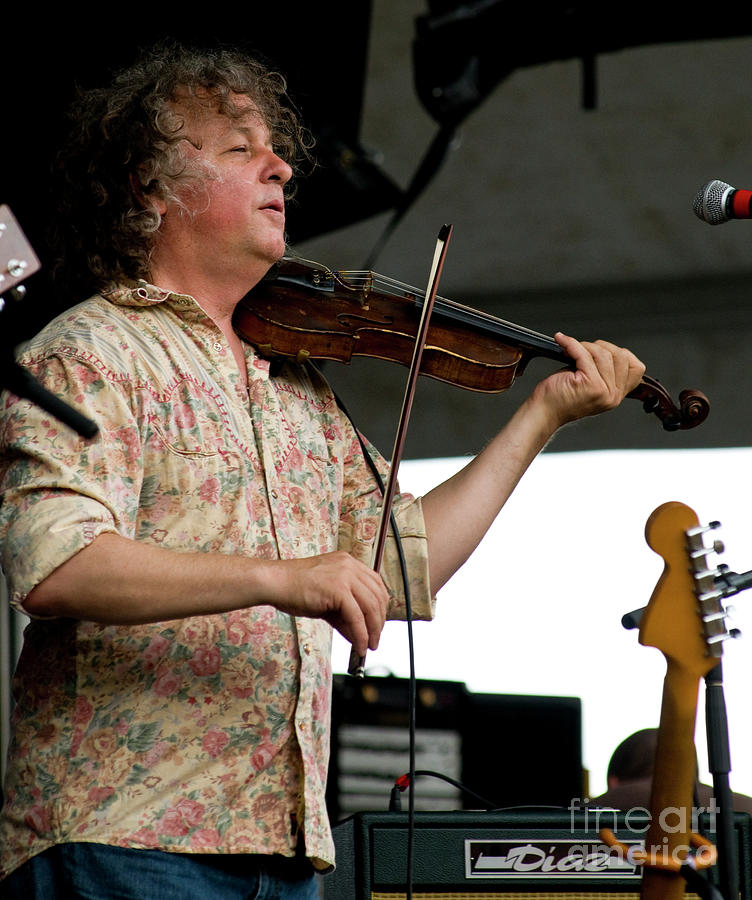 Tim Carbone with Railroad Earth Photograph by David Oppenheimer