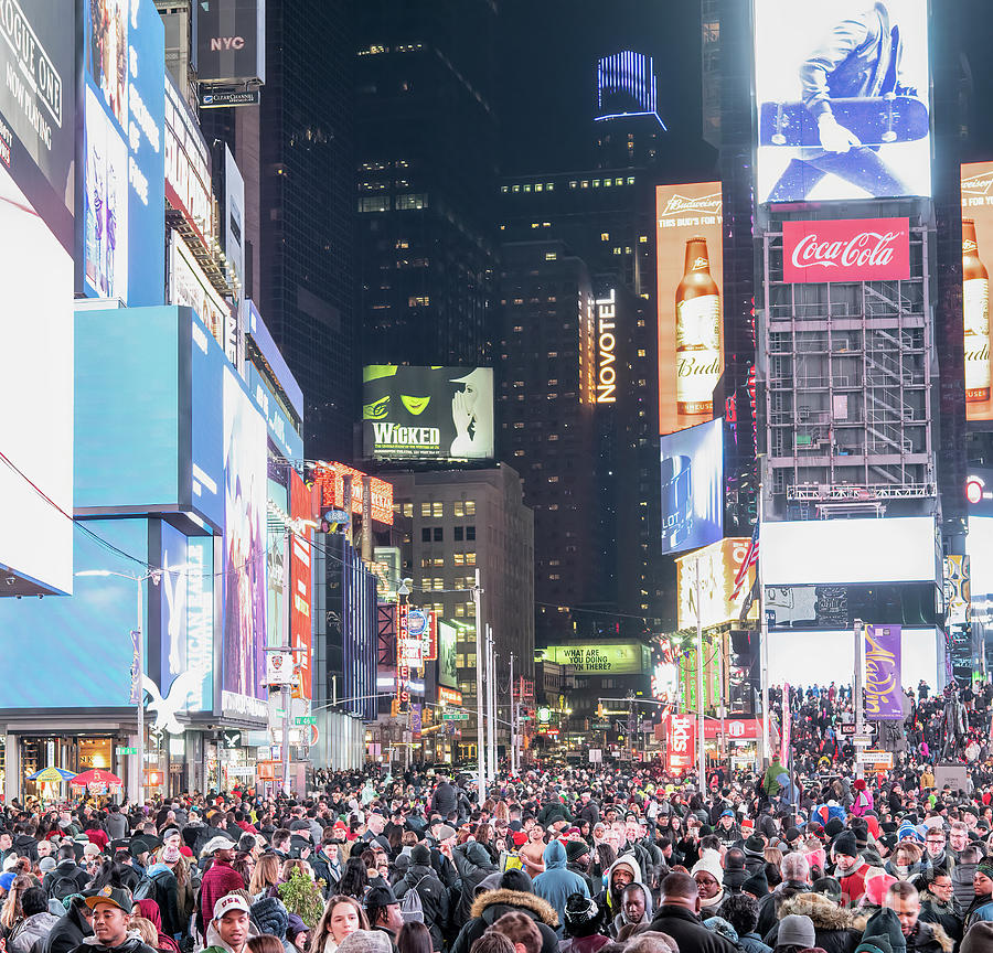 Times Square Crowd Of People In New York City Photograph By David Oppenheimer Pixels Merch