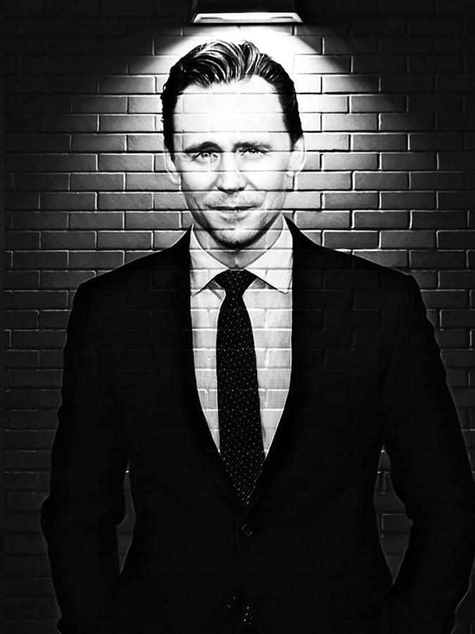 Tom Hiddleston Digital Art by Vishakatiar - Fine Art America