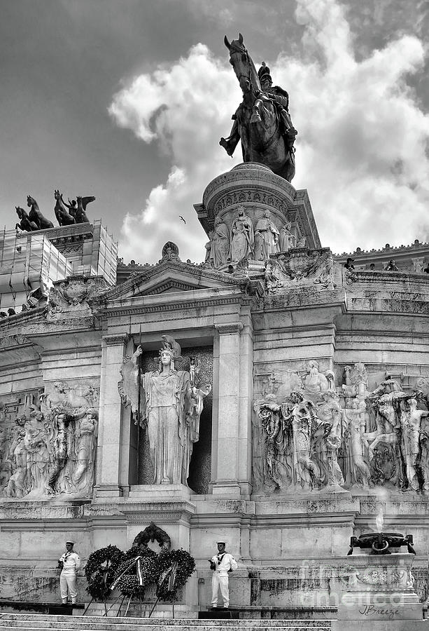 Tomb of the Unknown Soldier-Rome-BW Photograph by Jennie Breeze