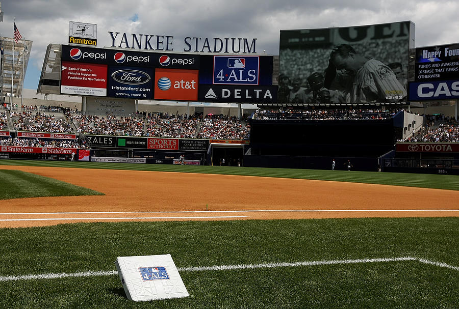 Toronto Blue Jays v New York Yankees Photograph by Nick Laham