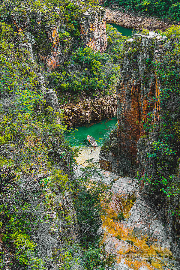 Nature Digital Art - Tour to the canyons. Canyons de Furnas, natural beauties of Minas Gerais, Brazil. by Vinicius Bacarin
