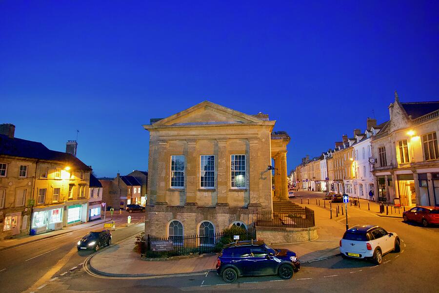 Town Hall, Chipping Norton, Oxfordshire, England. Photograph By Joe ...