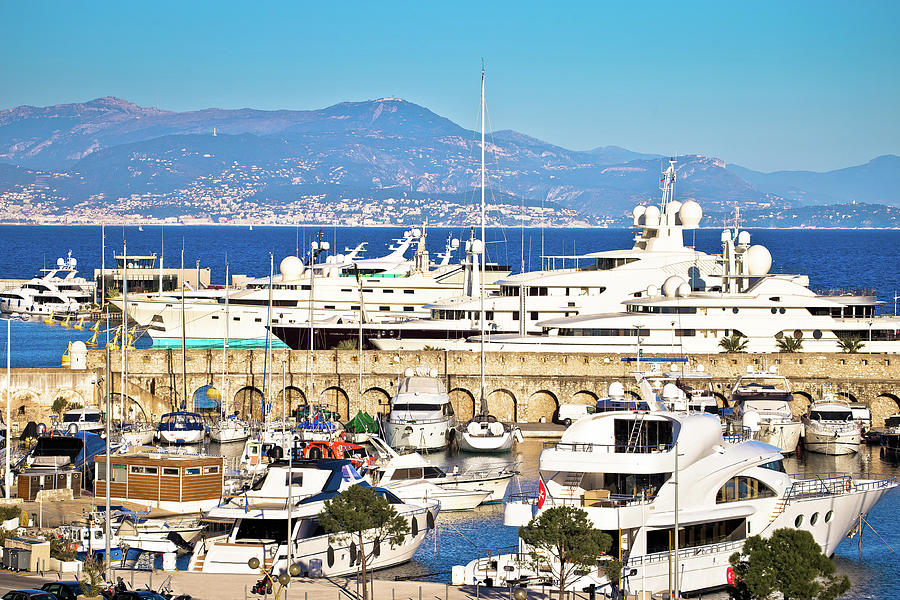 antibes yacht port