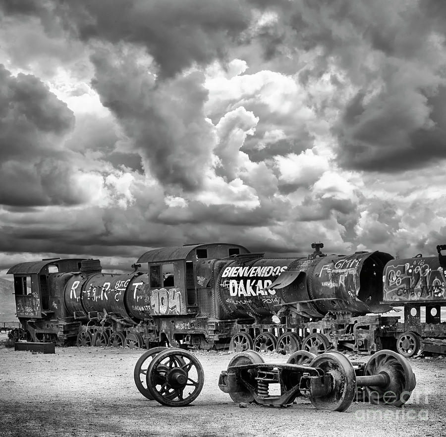 Train Graveyard Uyni Bolivia 21 Photograph by Bob Christopher