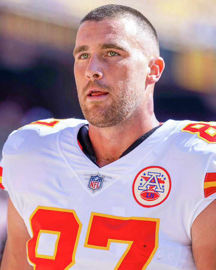 Travis Kelce Photograph by Positive Images - Fine Art America