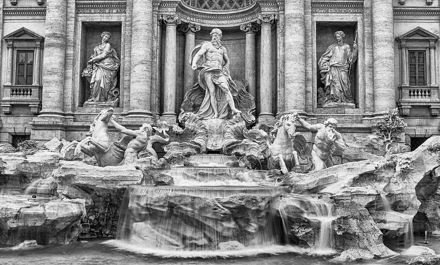 Trevi Fountain Rome Italy Photograph by Jim Cook