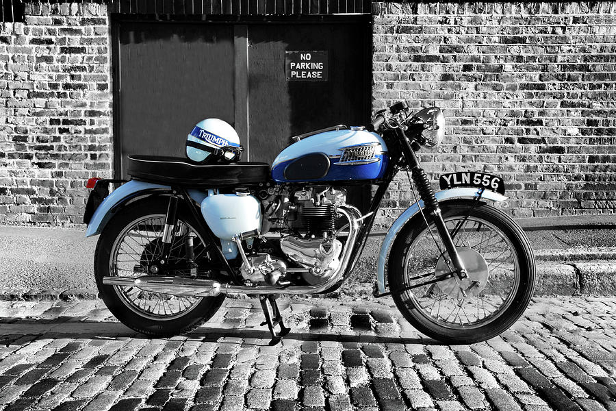 Motorcycle Photograph - Triumph Bonneville T120 by Mark Rogan