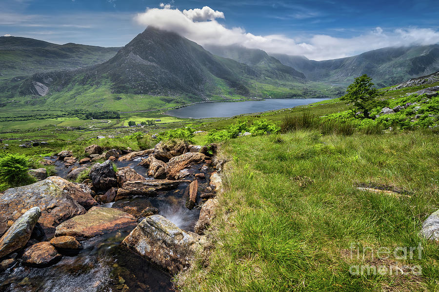 Tryfan Mountain And Llyn Ogwen Wales Photograph by Adrian Evans