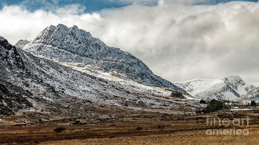 Tryfan Mountains Snowdonia wales Photograph by Adrian Evans