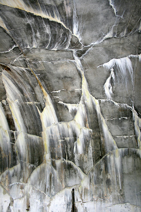 Tunnel Art by Ann Lauwers Tunnel Art by Ann Lauwers