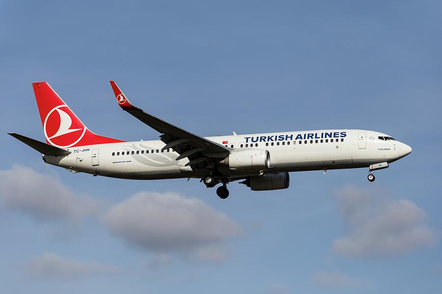 Turkish Airlines Boeing 737 Photograph by David Pyatt - Fine Art America