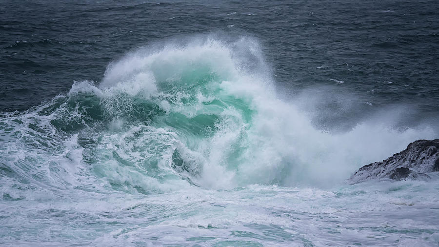 Wave Photograph - Turmoil by Randy Hall