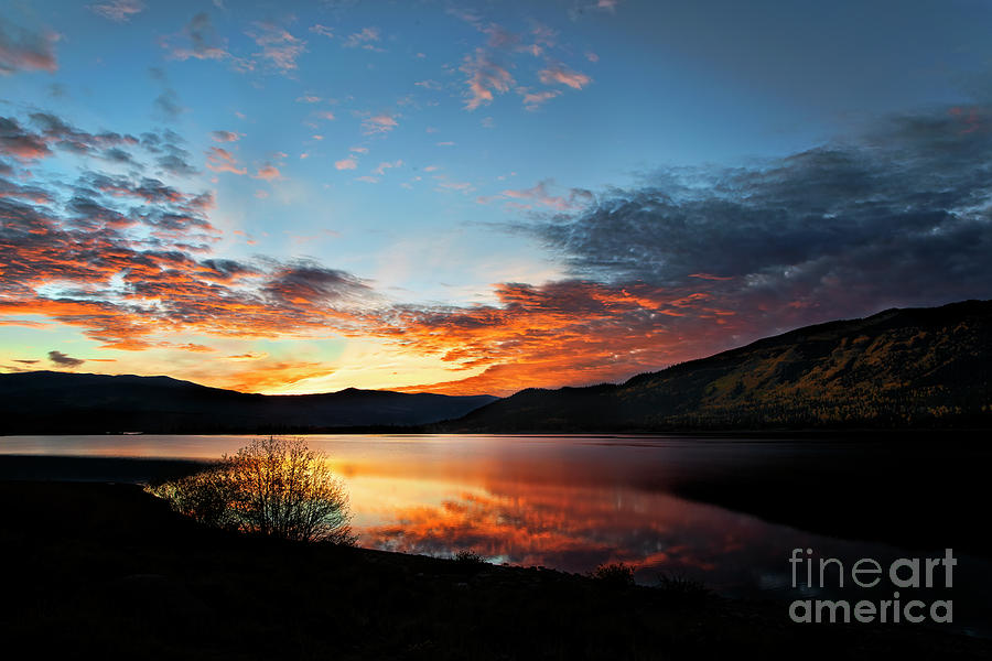 Twin Lakes Dawn Photograph by Jim Garrison