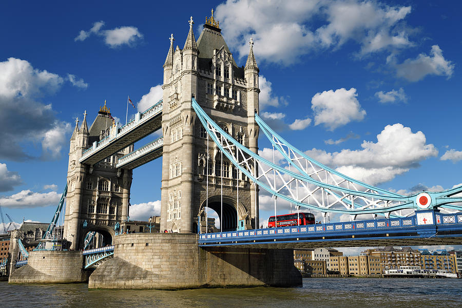 Twin stone towers of Tower Bridge over the Thames River in Londo ...