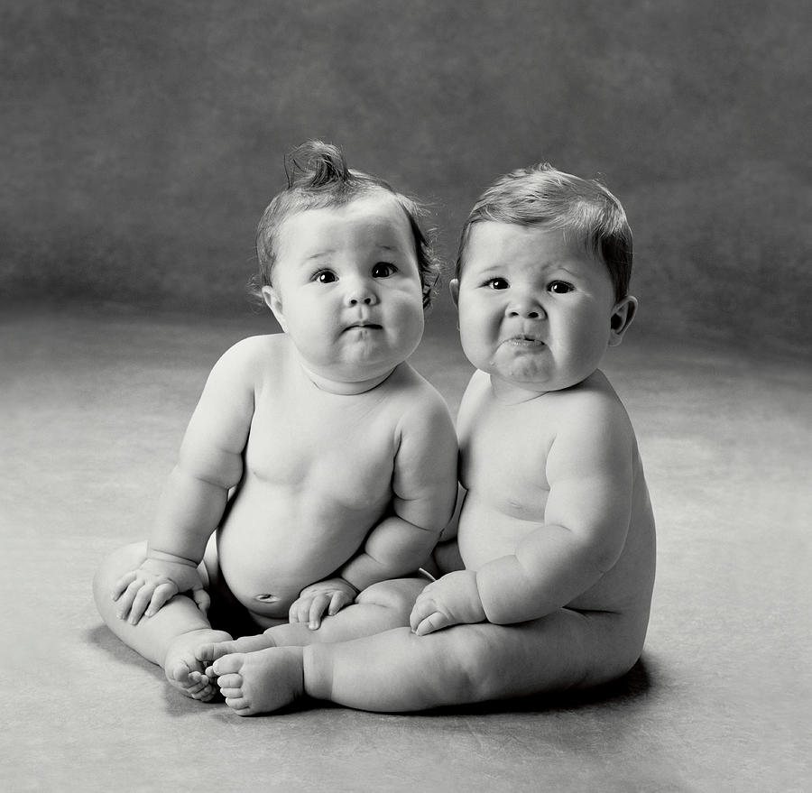 Black And White Photograph - Twins, Alexandra and Myles by Anne Geddes