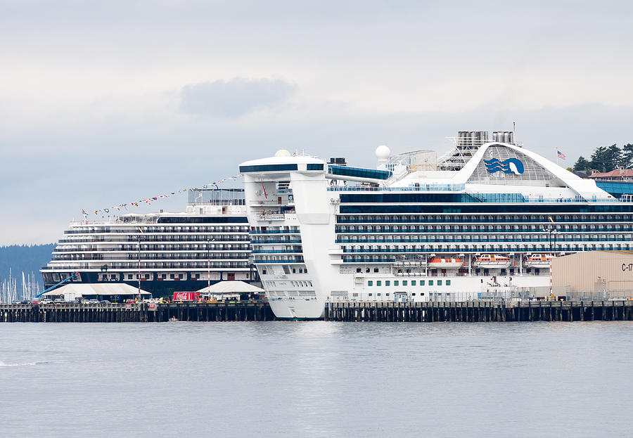 Two Cruise Ships Photograph by Drial7m1