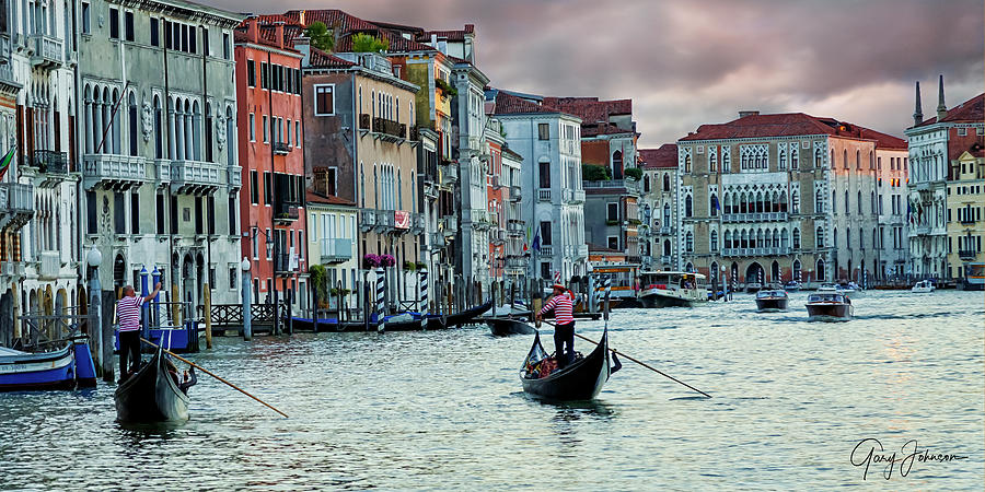 Two Gondoliers In Venice Photograph by Gary Johnson