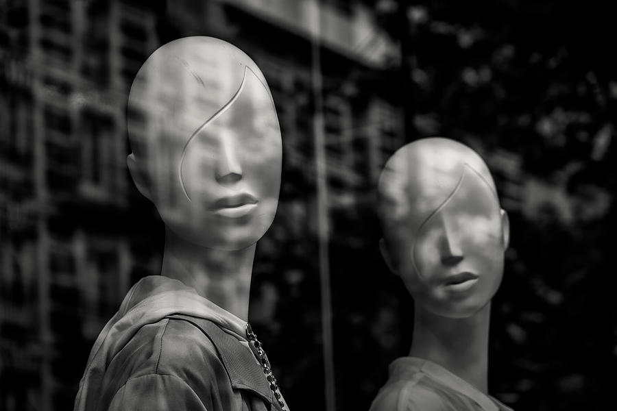 Two mannequins of women Photograph by Vicente Méndez