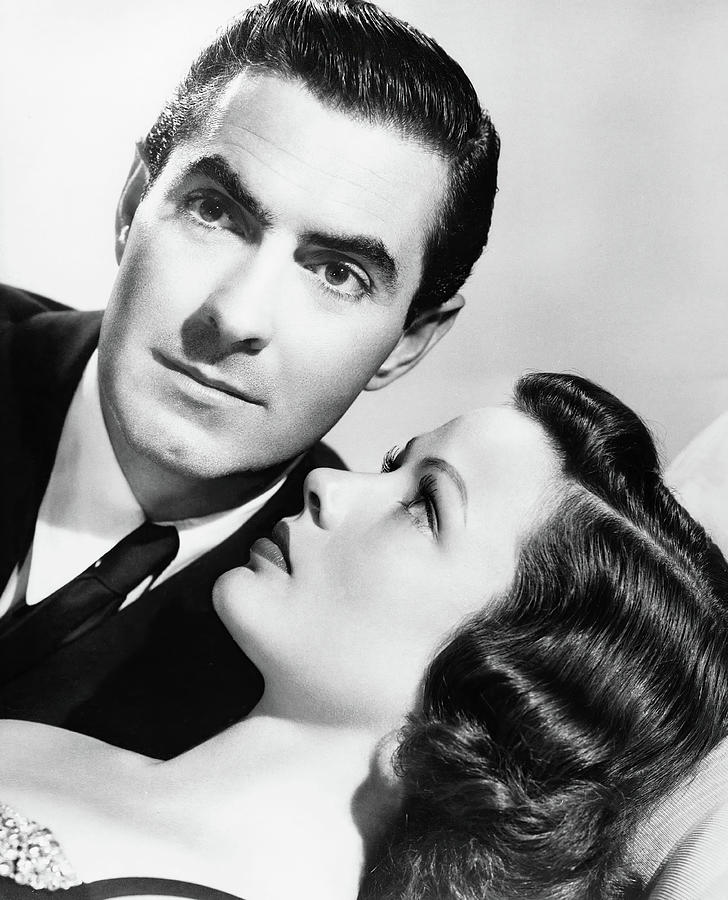 TYRONE POWER and GENE TIERNEY in THE RAZORS EDGE -1946-, directed by EDMUND GOULDING. Photograph by Album