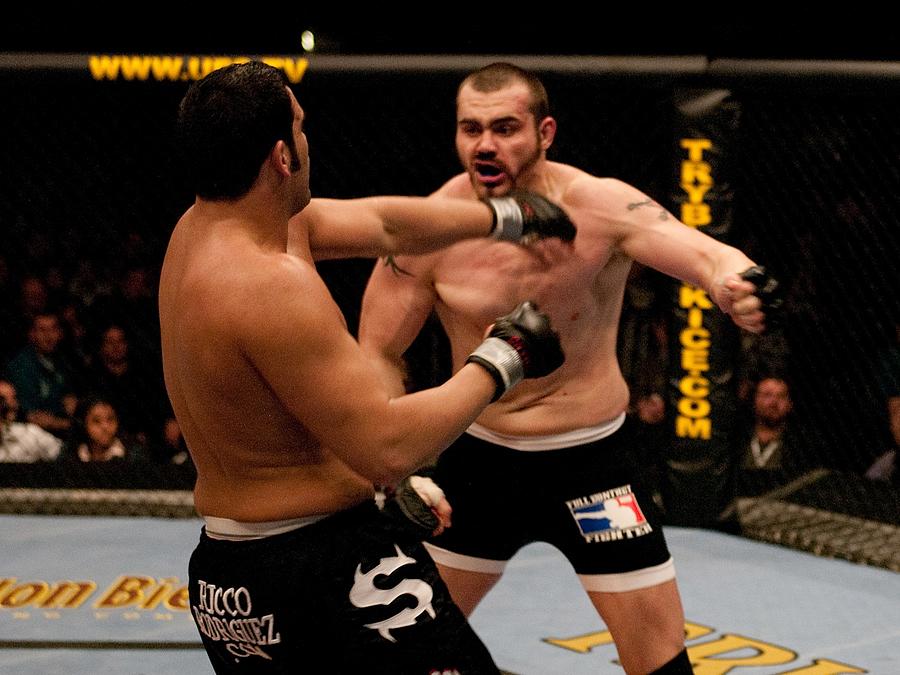 UFC 41: Sylvia vs. Rodriguez Photograph by Josh Hedges