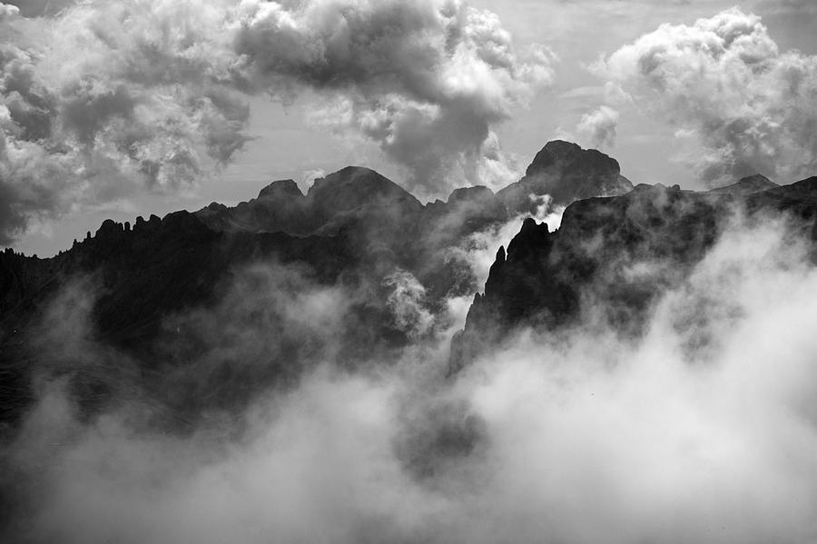 Mountain Photograph - Un mondo fra le nuvole by Raffaele Corte