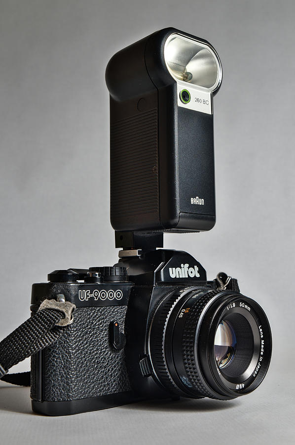 Unifot analogue camera, model UF-9000 Photograph by Angelo DeVal