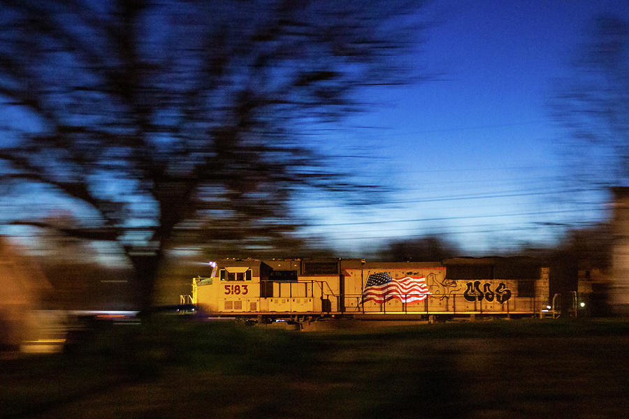 UP 5183 at Dusk Photograph by Greg Booher