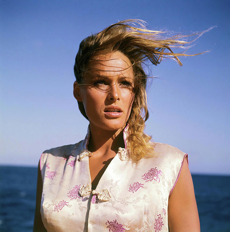 James Bond Girl Swiss Ursula Andress Sexy Close Up Dr No My Xxx Hot Girl