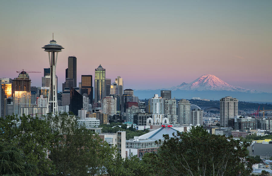 USA, Washington State, Belt of venus in Seattle Photograph by Zuraimi