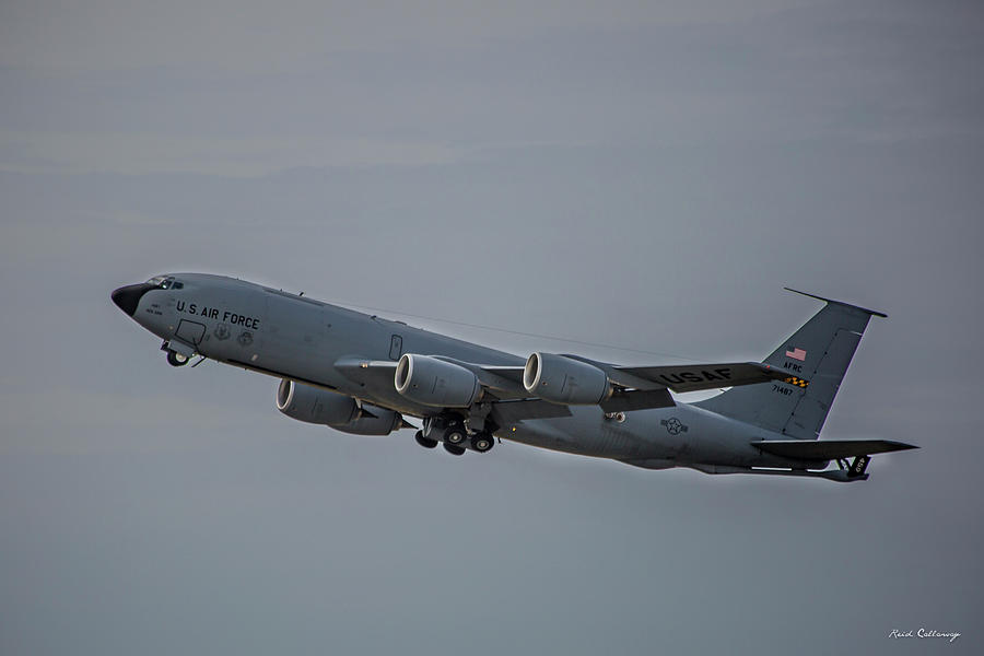 Usaf Boeing Kc 135r Stratotanker Taking Off Honolulu International Airport Art Photograph By 9430