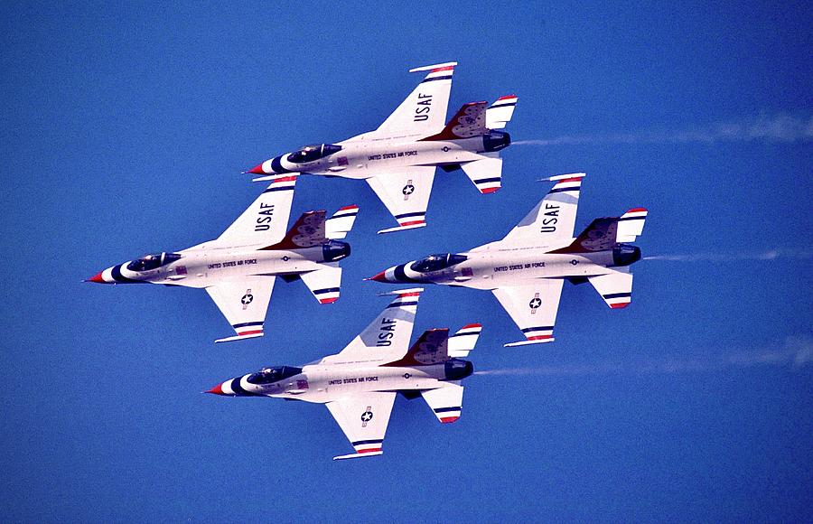 USAF Thunderbirds Photograph by Gordon James
