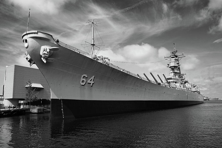 USS Wisconsin battleship docked in Norfolk Photograph by Paul Hamilton ...