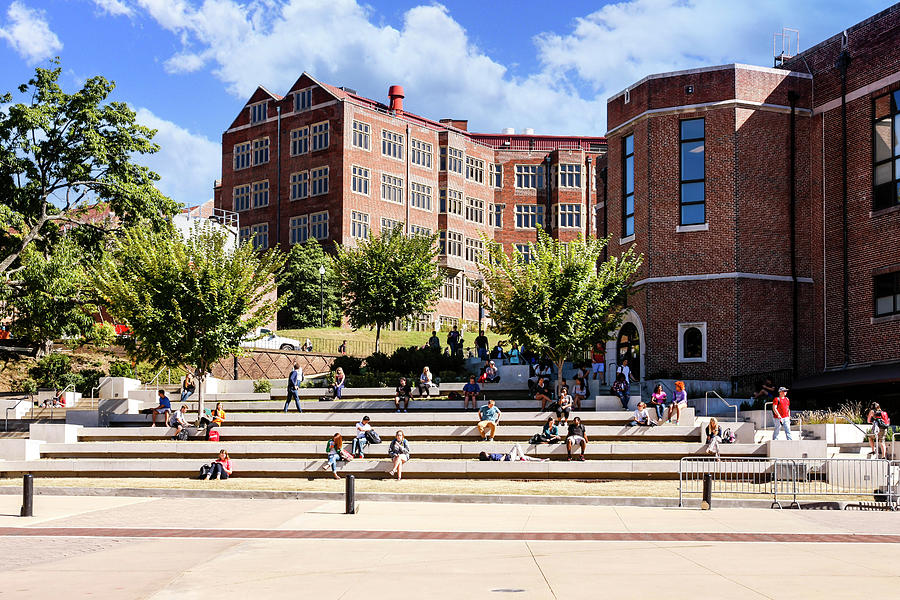 UT Campus Knoxville Photograph by Chris Smith - Fine Art America