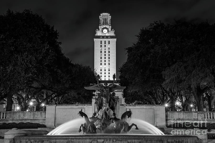 U T Tower and Littlefield Fountain B W Photograph by Bee Creek Photography - Tod and Cynthia