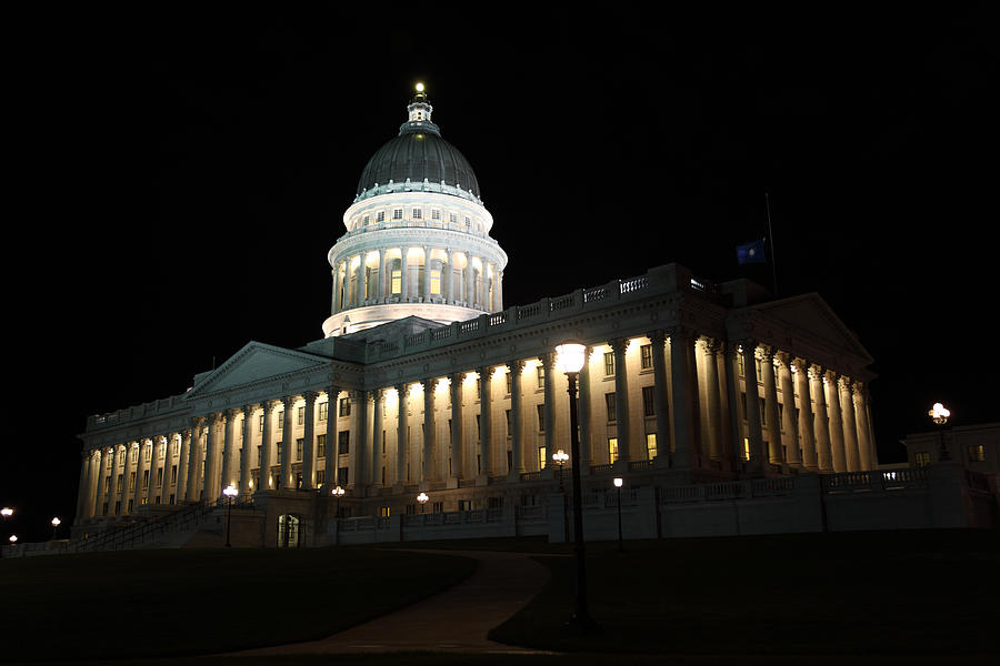 Utah state capitol at night Photograph by Trait2lumiere