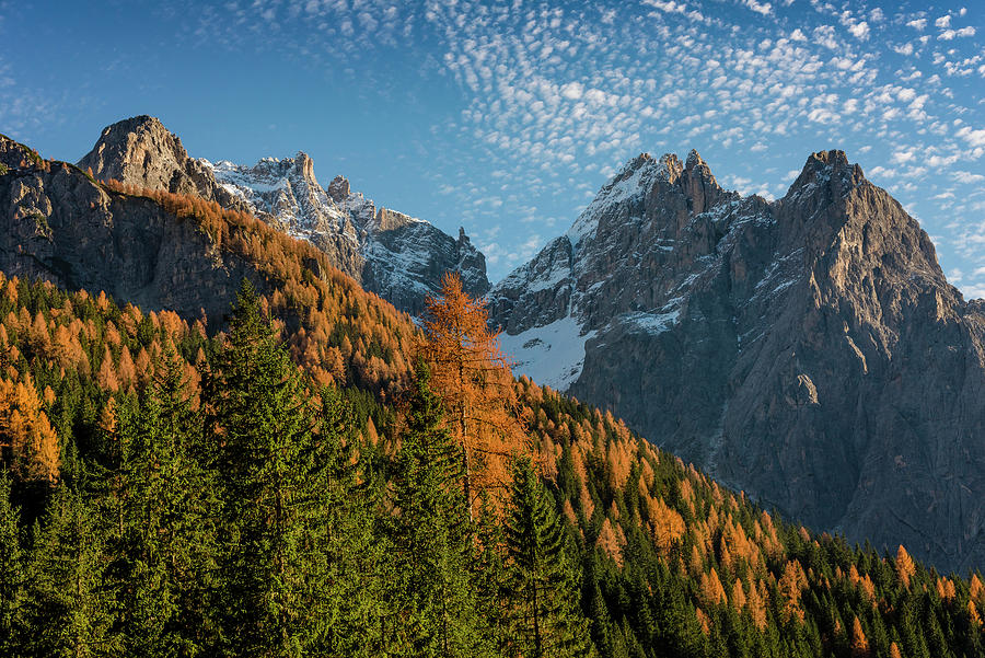 Dolomites, Italy, Val di Fiscalina, view on the Croda dei Toni ...